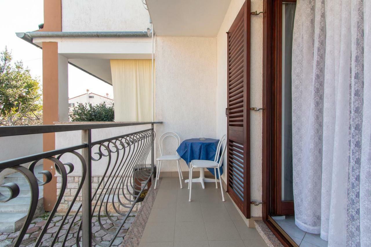 Irena'S Place A1 Ровинь Экстерьер фото
